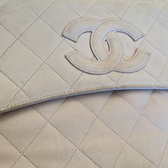 CHANEL Hand Bag with Silver Chain Clutch - Picture 5 of 5